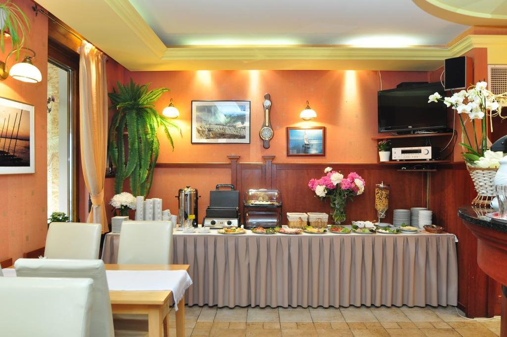 Aparthotel Mikolajki Esterno foto